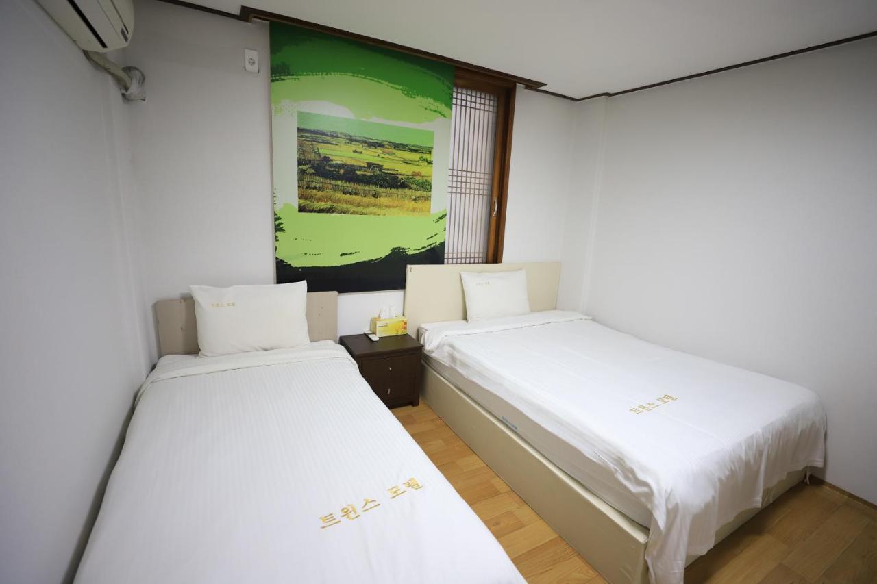 Twins Hotel Jeju Exterior photo